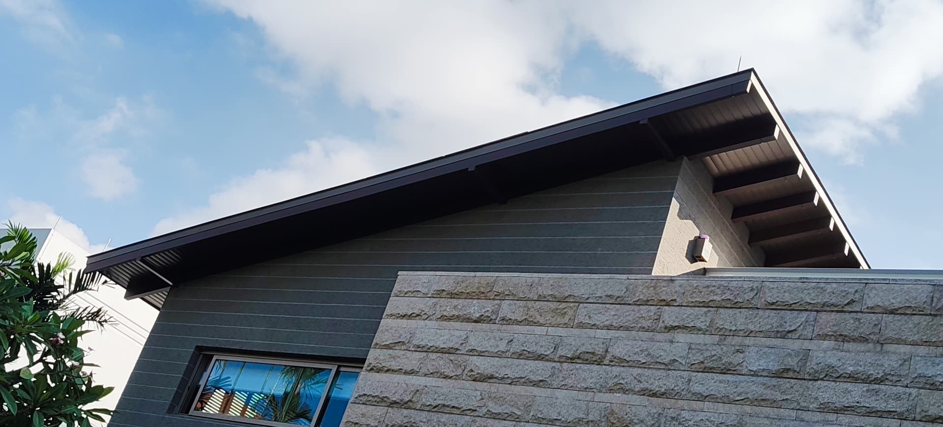 Completed roof edge and metal roof profile at Siglap View